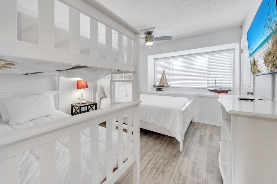 Guest bedroom