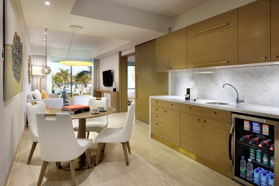 Premium bedding, pillowtop beds, minibar, in-room safe