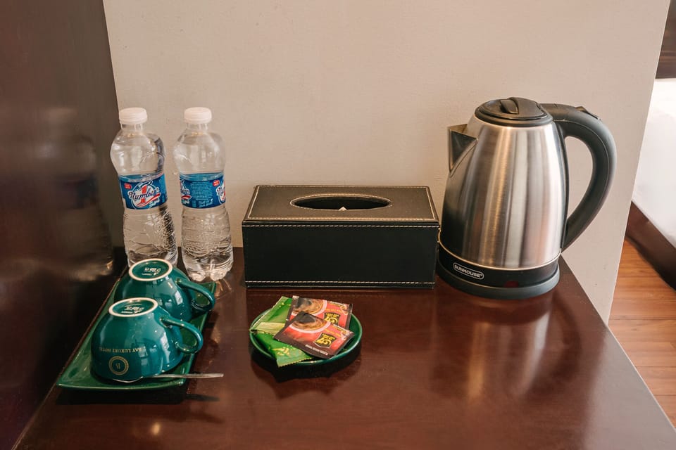 Luxury Room | In-room safe, desk, WiFi (free)