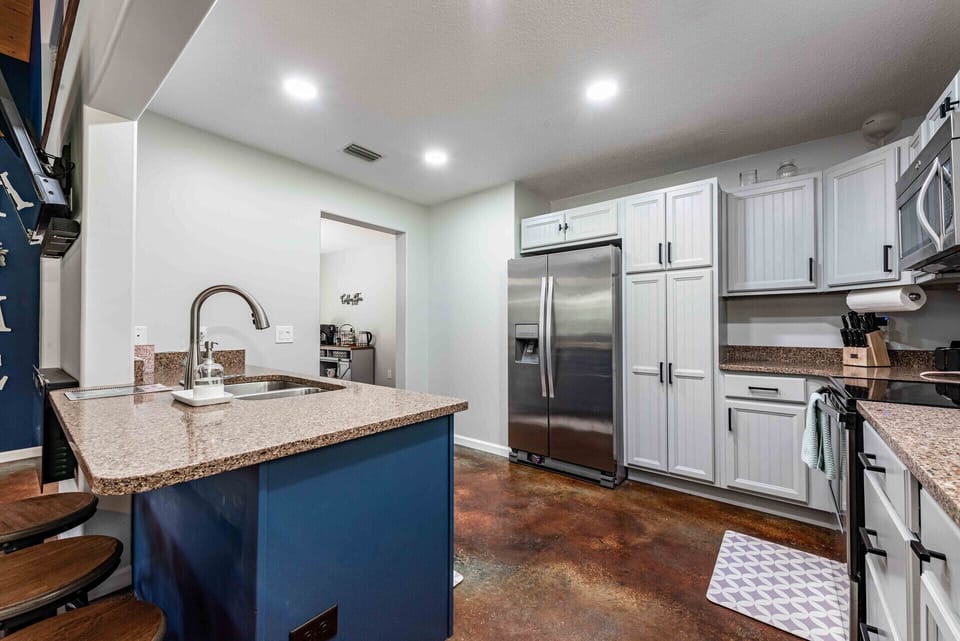 Well-appointed kitchen. Blender, air fryer, plenty of utensils, etc.  