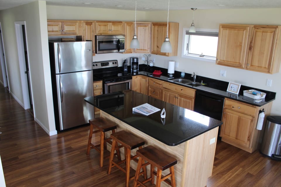 Kitchen/Island