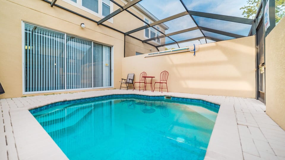 Beautiful 3 bed 3 bath townhome located in Windsor Hills Resort