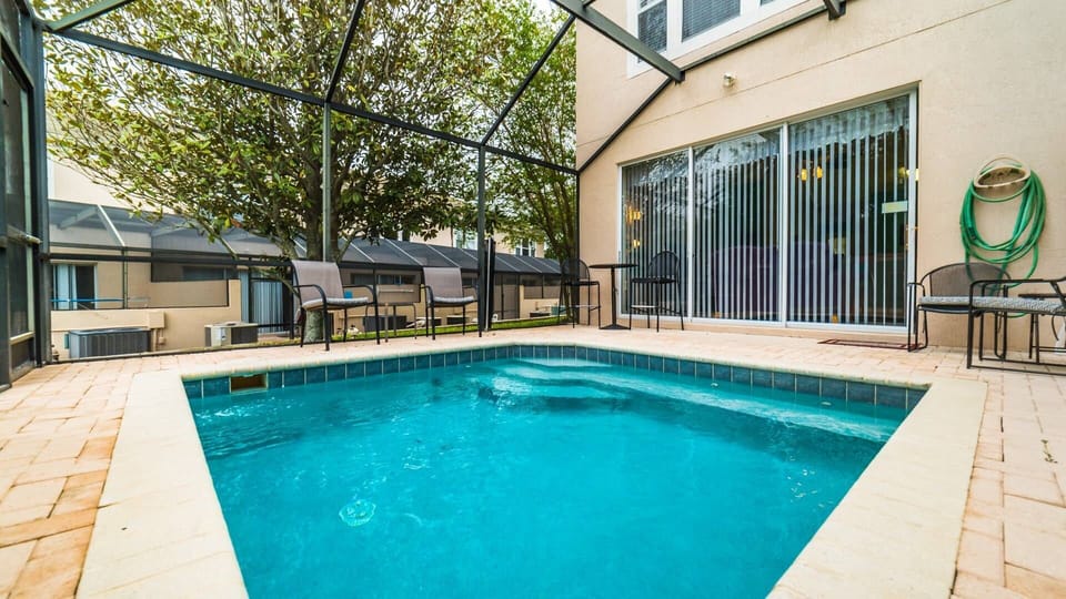 Beautiful 3 bed 3 bath townhome located in Windsor Palms Resort