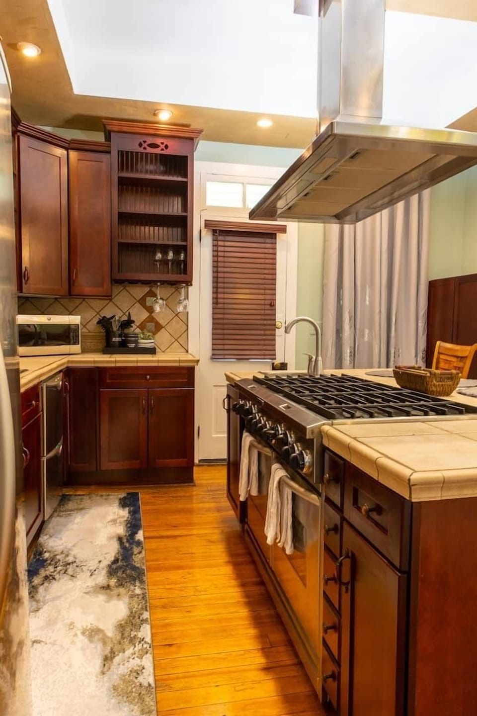 Beautiful gas range and two dishwashers!