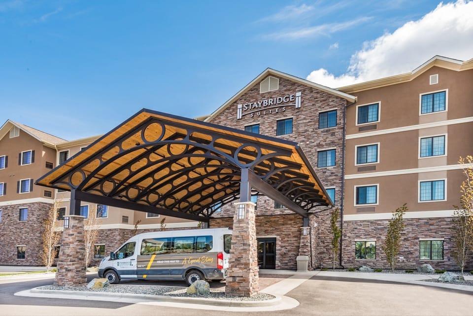 Complimentary airport shuttle available to all guests.