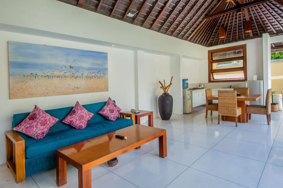 Design Villa | Living area | Flat-screen TV