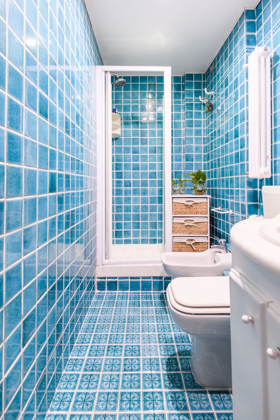 Double Room | Bathroom | Shower, rainfall showerhead, free toiletries, hair dryer