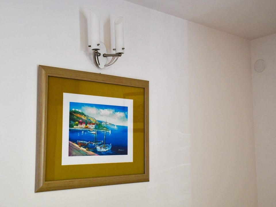 Studio (Studio Apartment with Balcony and Sea) | Interior