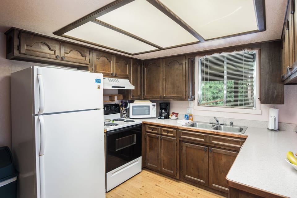 Studio (1 Bedroom) | Property amenity