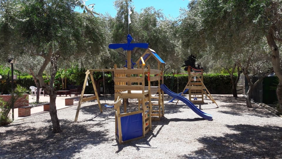 Children's play area - outdoor