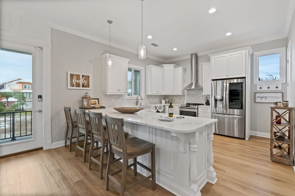 Breakfast bar seating for 4