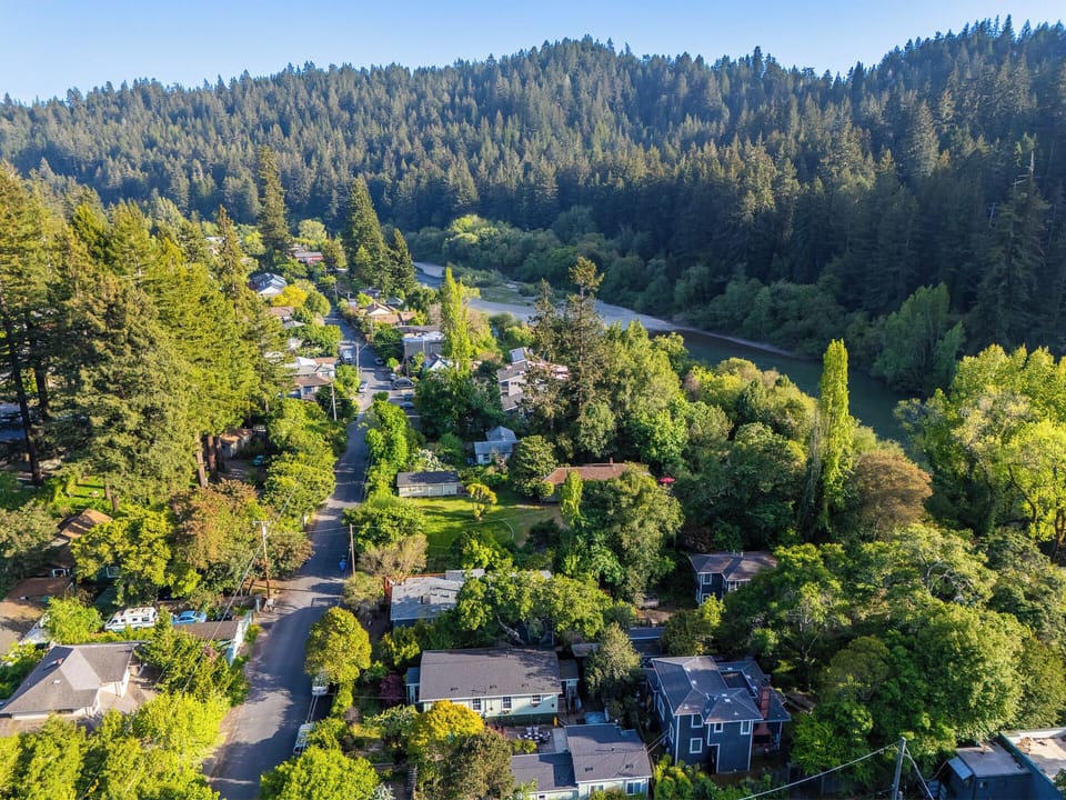 This beautiful river community is surrounded by nature