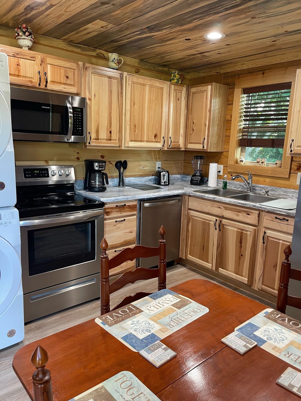 Fully equipped kitchen. 