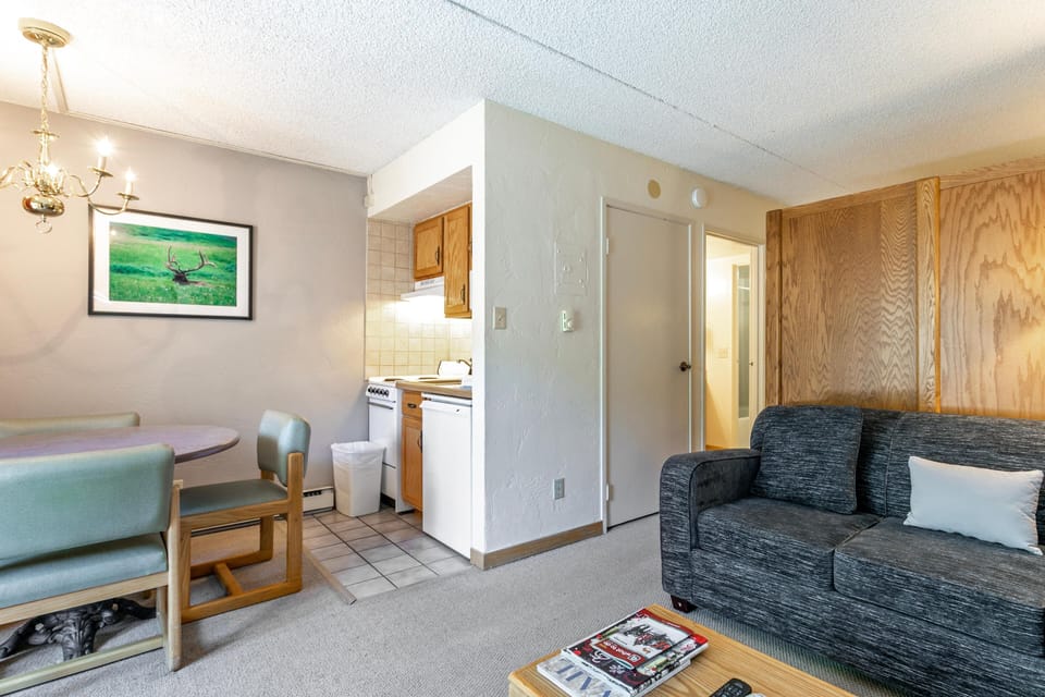 Studio, 1 Queen Bed with Sofa bed (Lift House Lodge, Vail Lionshead Stud) | Living area