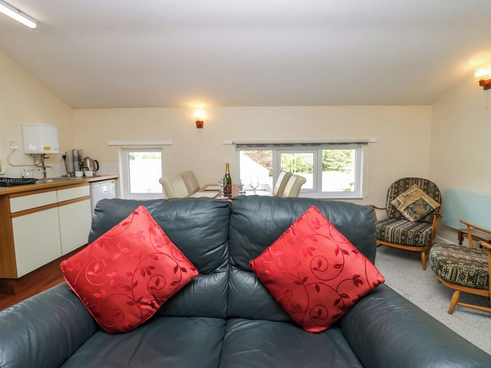 Cottage | Living area | Fireplace