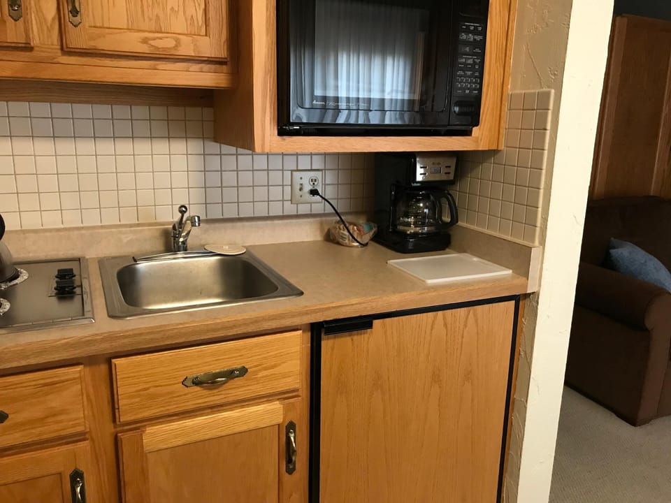 House, 1 Queen Bed with Sofa bed (Lift House 403, Studio Condo in Vail ) | Private kitchen | Cookware/dishes/utensils