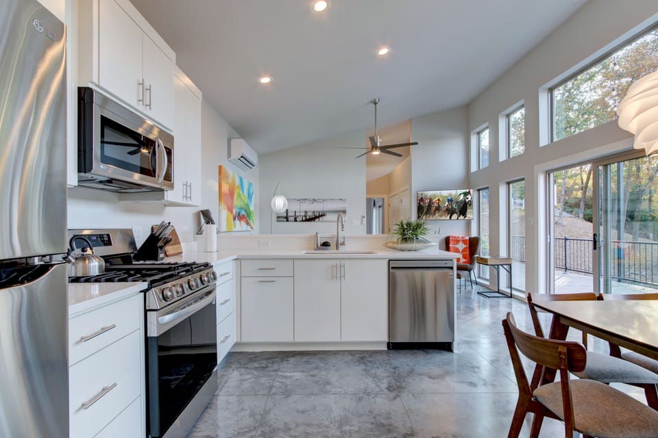 Open kitchen, dining & living area.