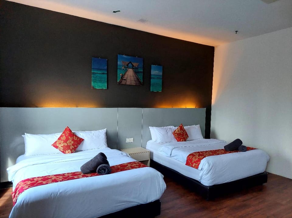 The Sakura Penthouse | In-room safe, desk, free WiFi, bed sheets