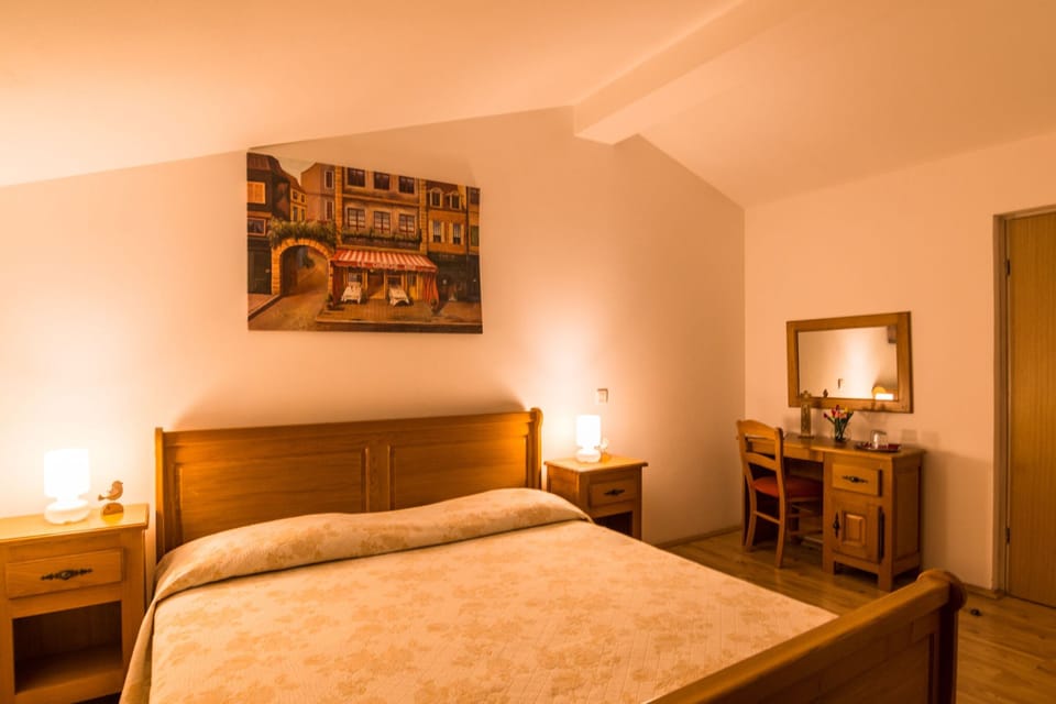Classic Double Room | Free WiFi, bed sheets