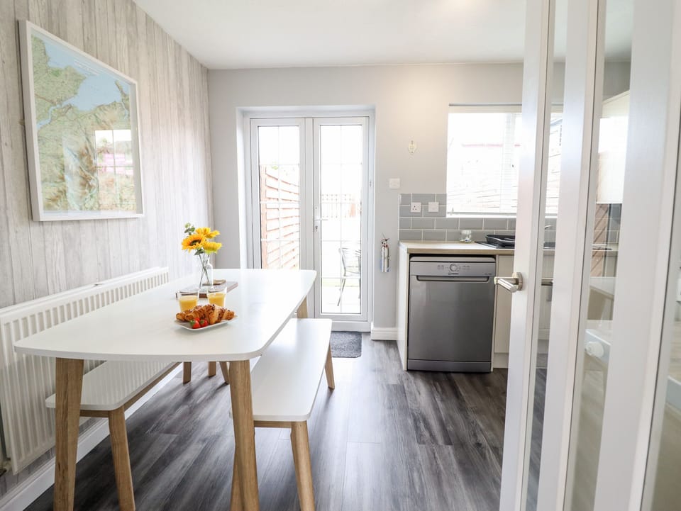 Fridge, dishwasher, electric kettle, toaster