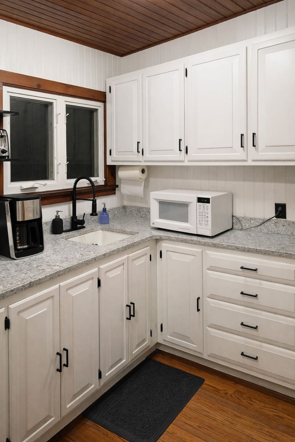 Newly renovated kitchen! 