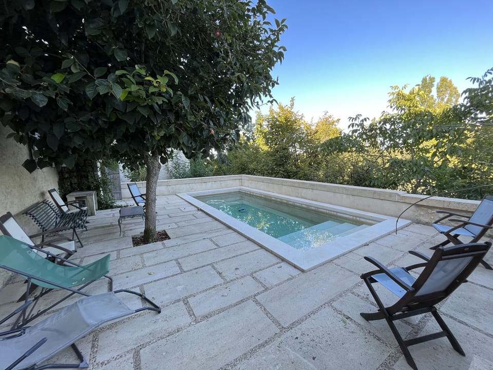 Child friendly pool