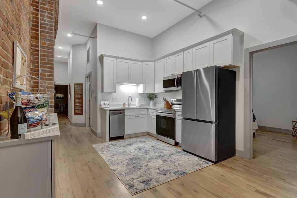 Majestic Lofts #402 - Full Kitchen!