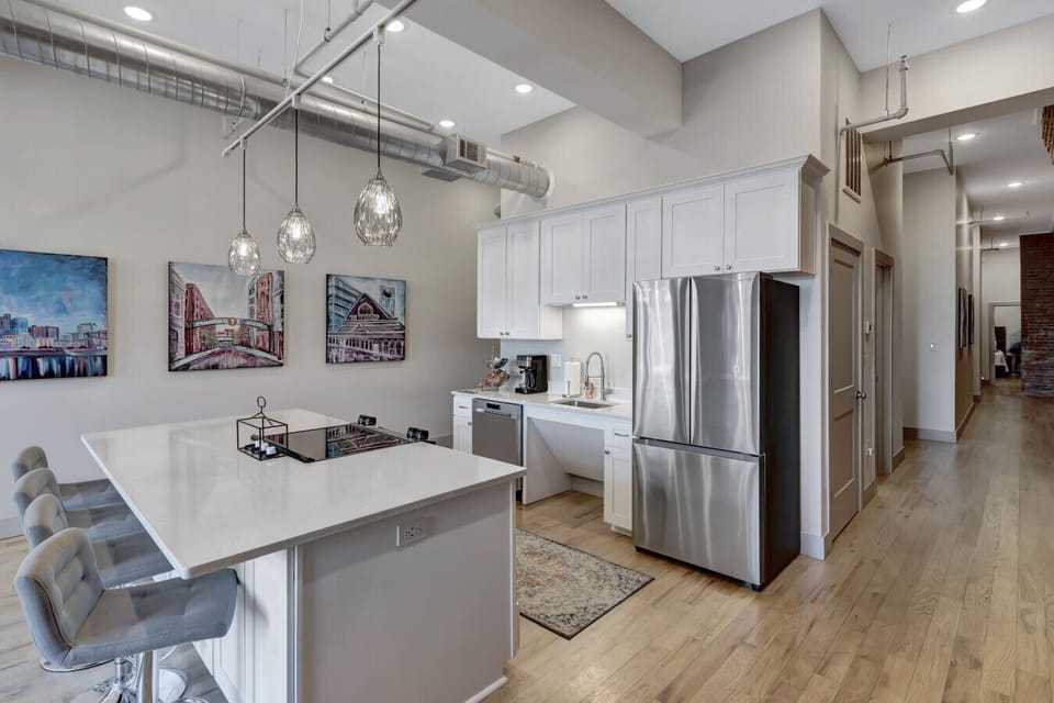 Full Kitchen!