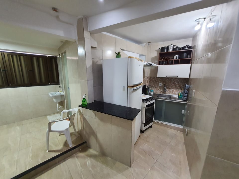 Comfort House | Private kitchen | Fridge, stovetop, toaster, blender