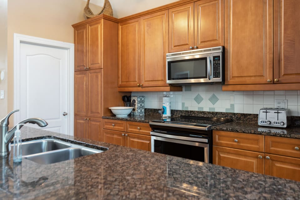 Open Kitchen - Fully Stocked