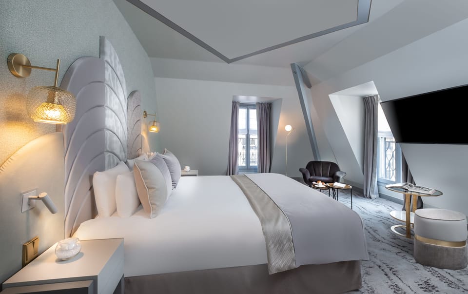 Minibar, in-room safe, desk, soundproofing