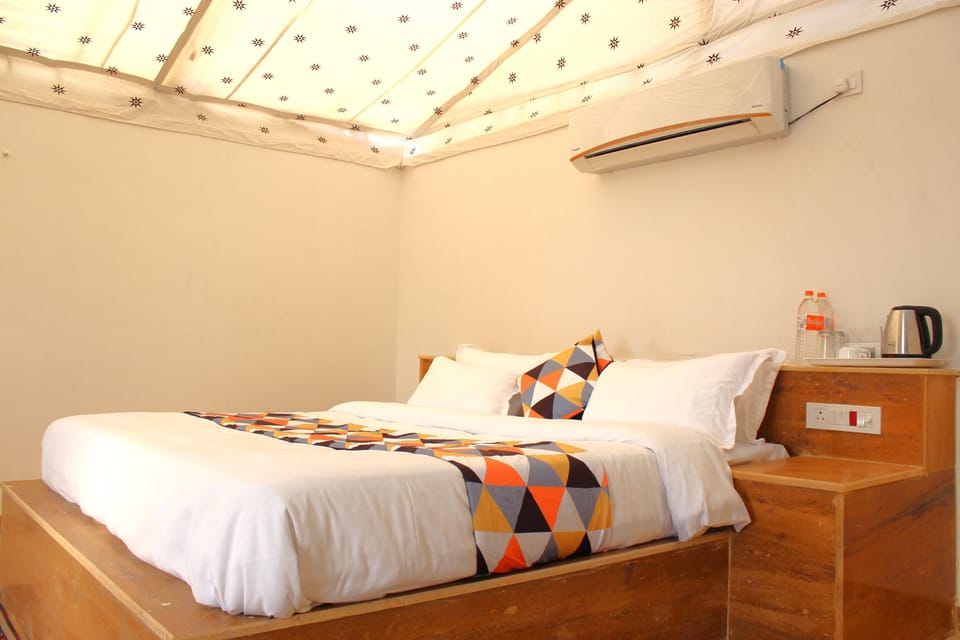 Superior Double Room | Down comforters, bed sheets