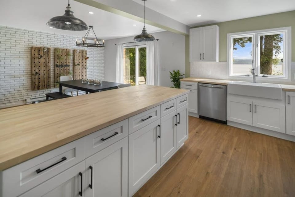 The spacious island provides space to gather and share memories while making a home away from home cooked meal.