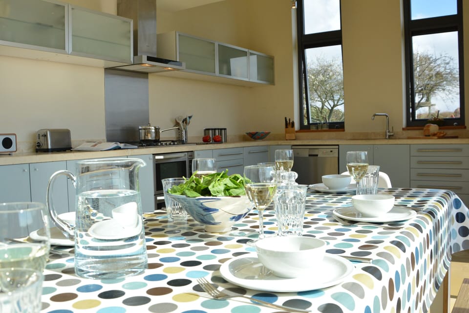 Dishwasher, cookware/dishes/utensils