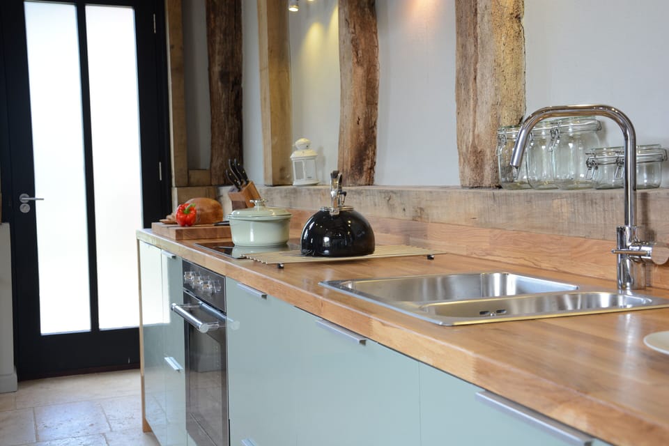 Fridge, dishwasher, cookware/dishes/utensils