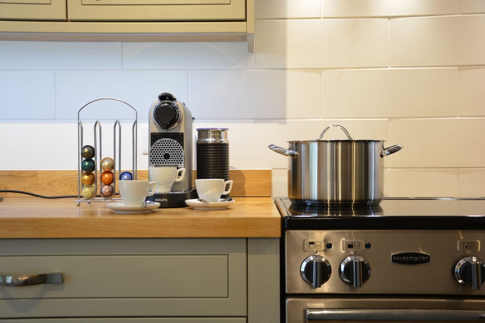 Fridge, dishwasher, cookware/dishes/utensils