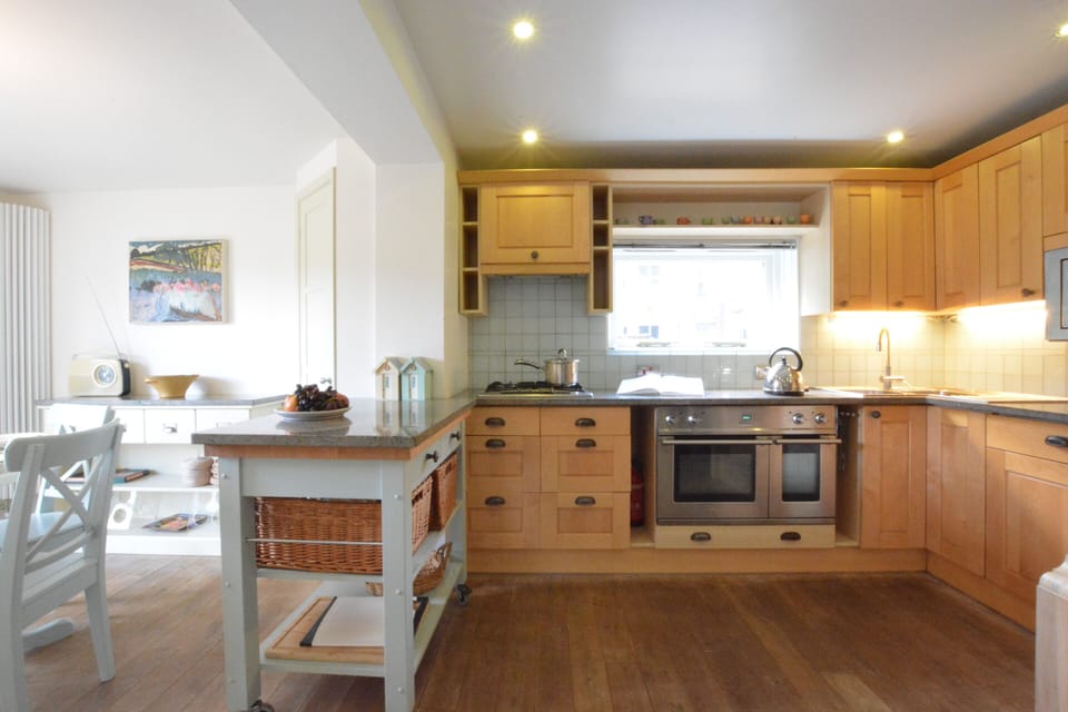Fridge, microwave, cookware/dishes/utensils