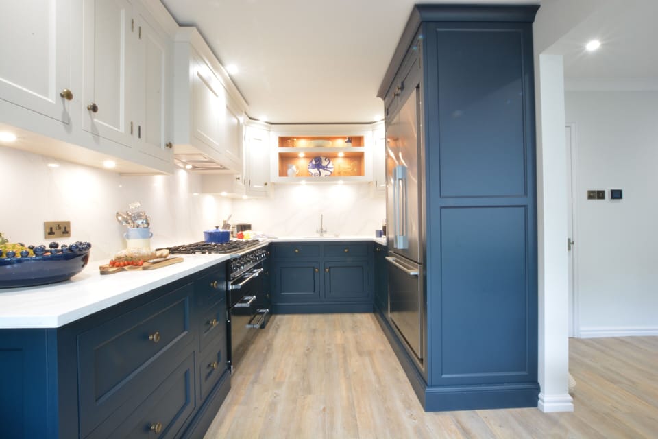 Fridge, dishwasher, cookware/dishes/utensils