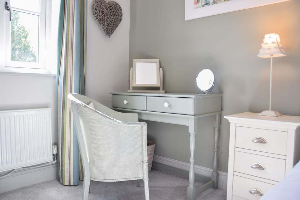 2 bedrooms, individually decorated, individually furnished, free WiFi