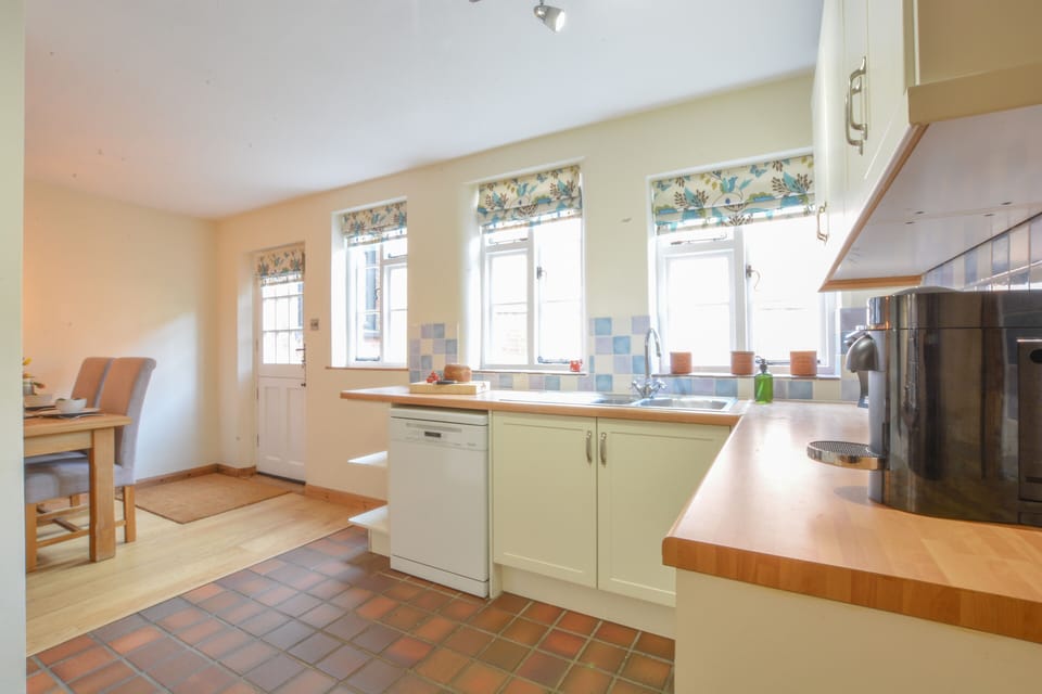 Fridge, dishwasher, cookware/dishes/utensils