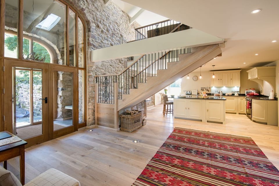Williamston Barn - entrance hall and kitchen