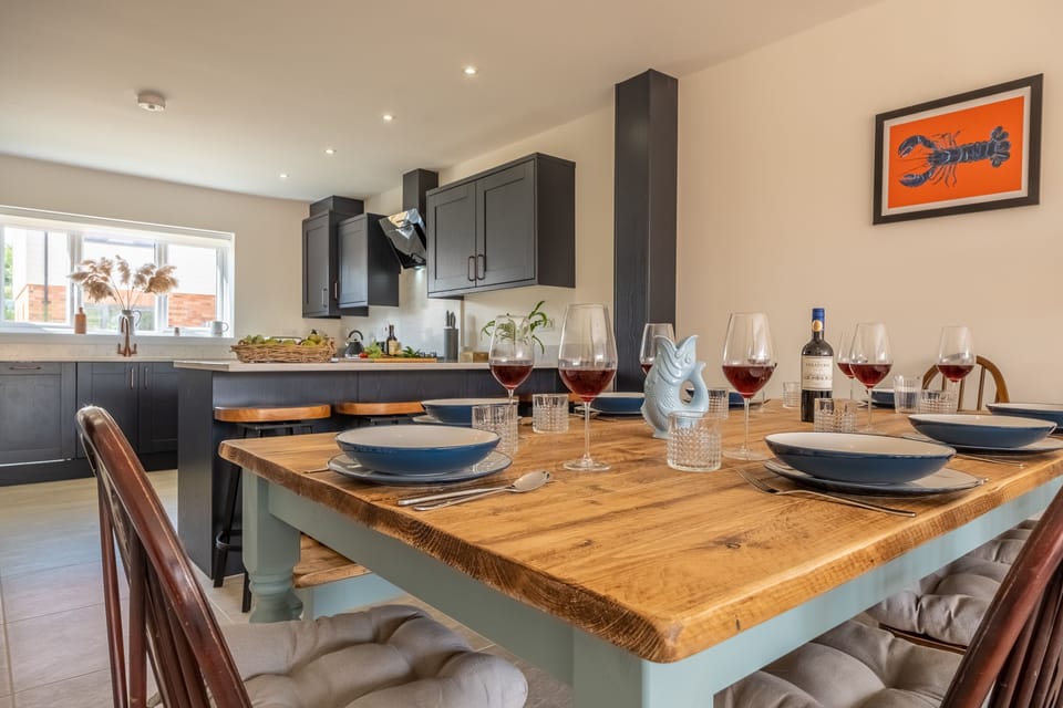 Ground floor: Looking back at the kitchen from the dining area
