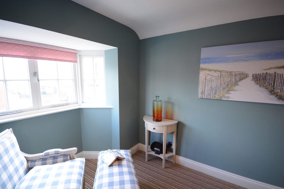 2 bedrooms, individually decorated, individually furnished, free WiFi