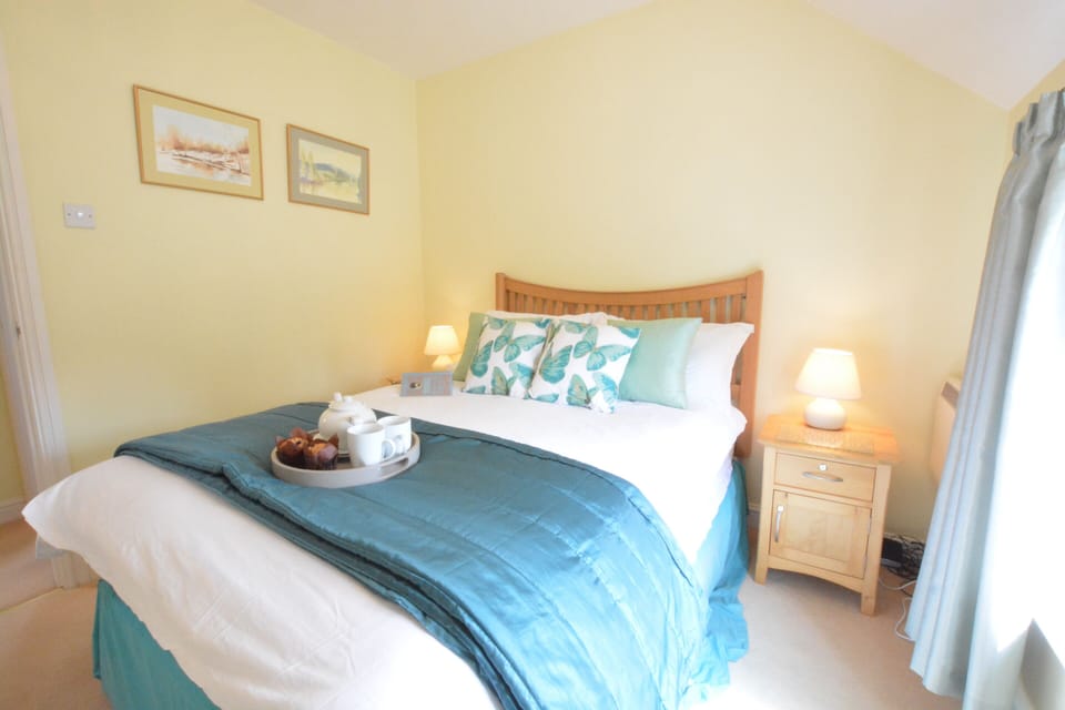Seafarers Cottage in Mid Suffolk District