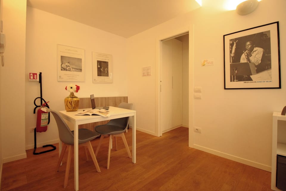 Apartment (0 Bedroom) | Front of property