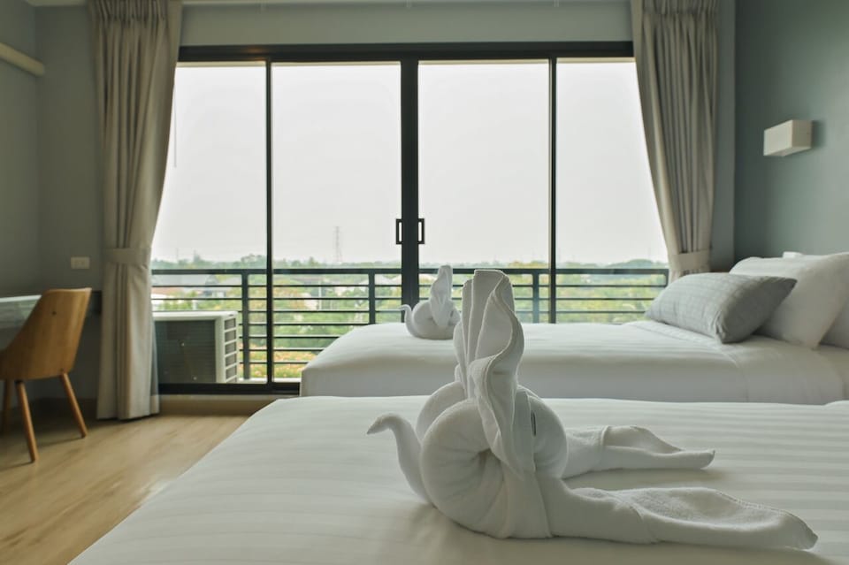 Superior Twin Room | Desk, WiFi (free)