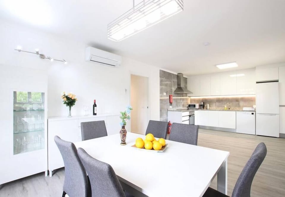 Rieres Apartment (12)
