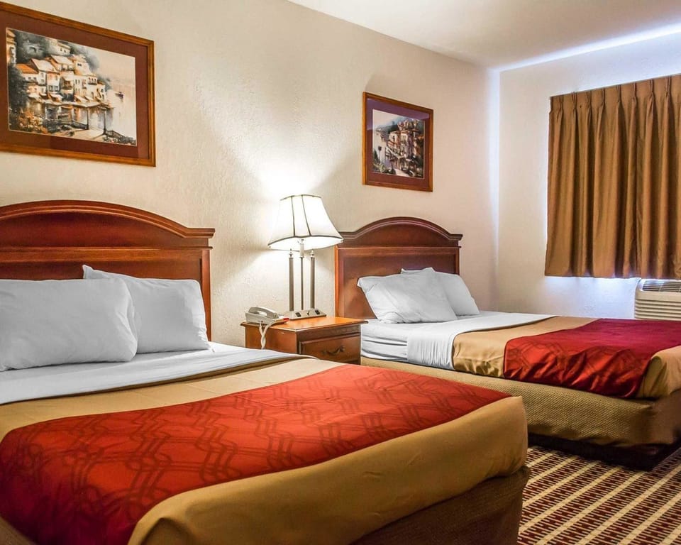 Desk, blackout drapes, free WiFi, bed sheets