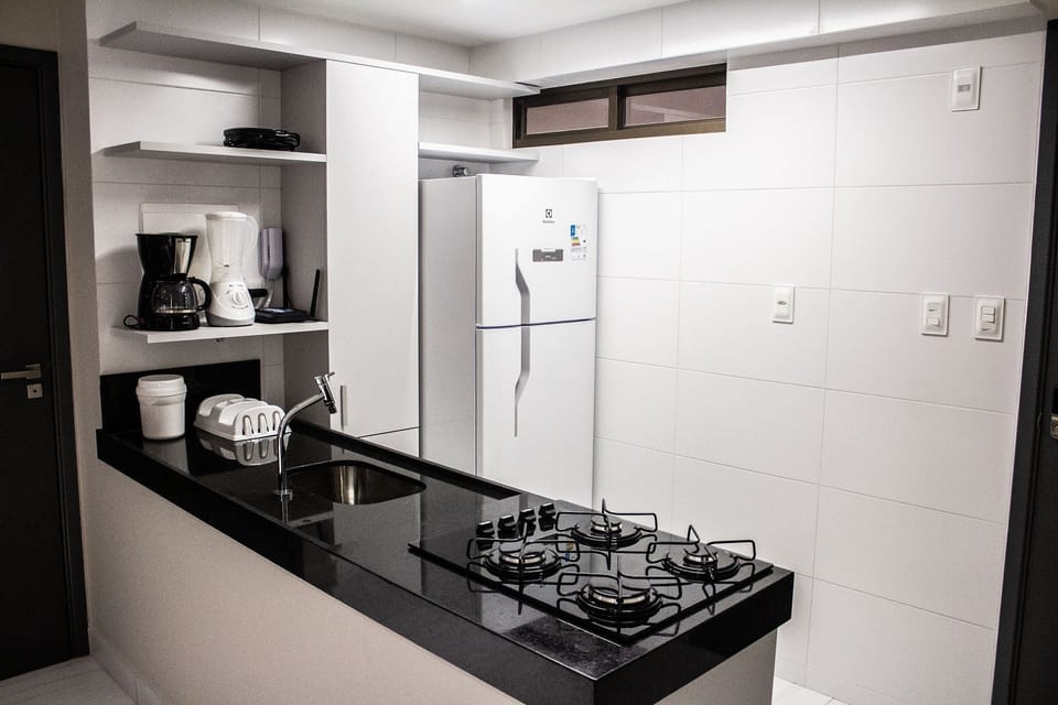Classic Apartment | Private kitchen | Fridge, microwave, cookware/dishes/utensils