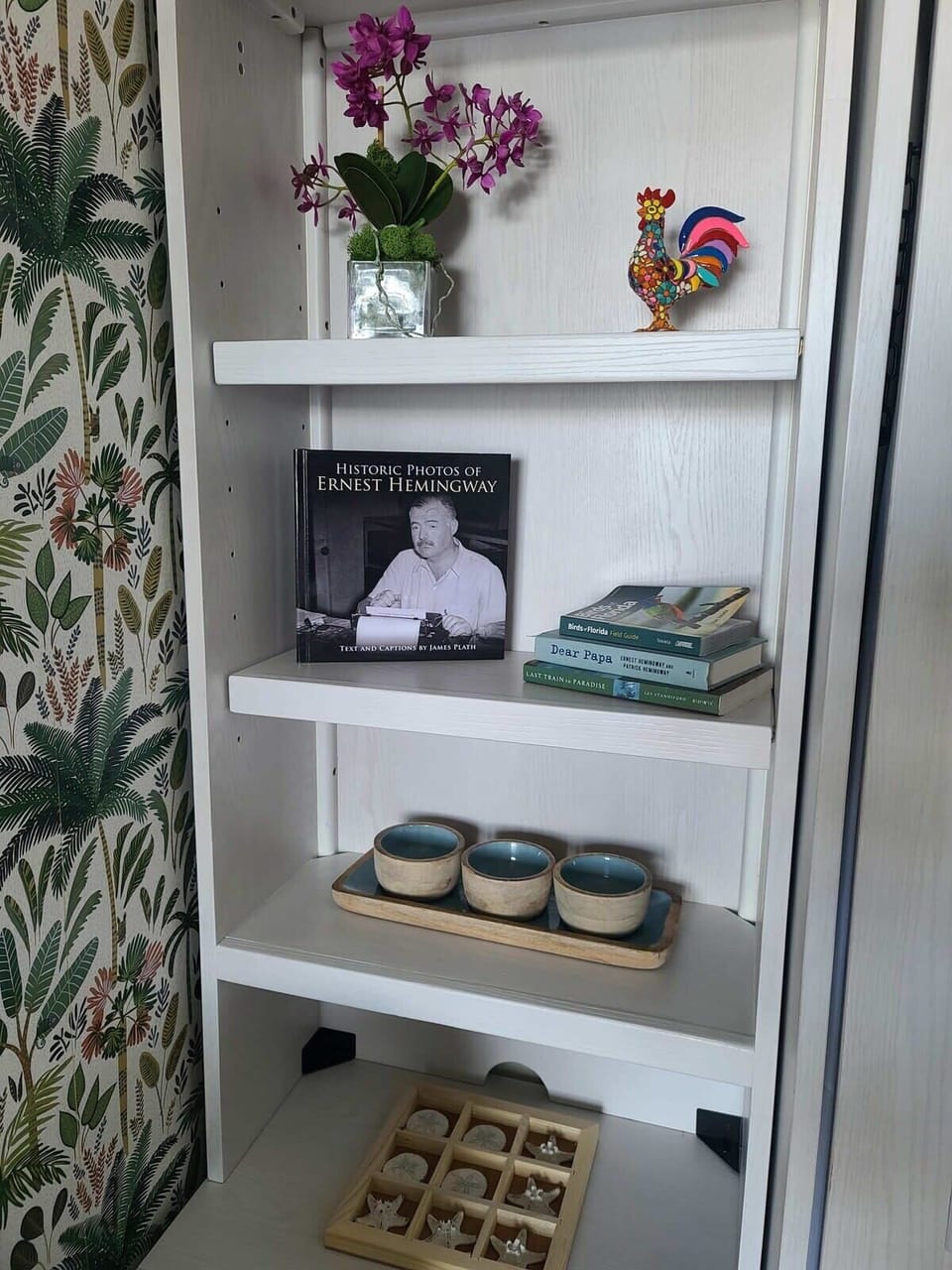 Paradise Suite Bookcase